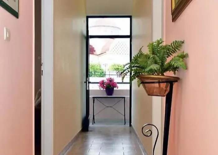 Apartament Konstantinos *